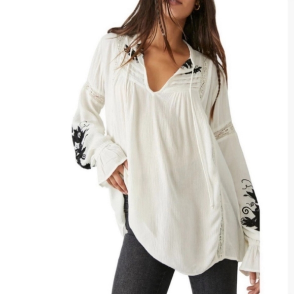 Free People Tops - Free People Tusalossa Embroidered Lace Trim Split Neck Top Size XS
